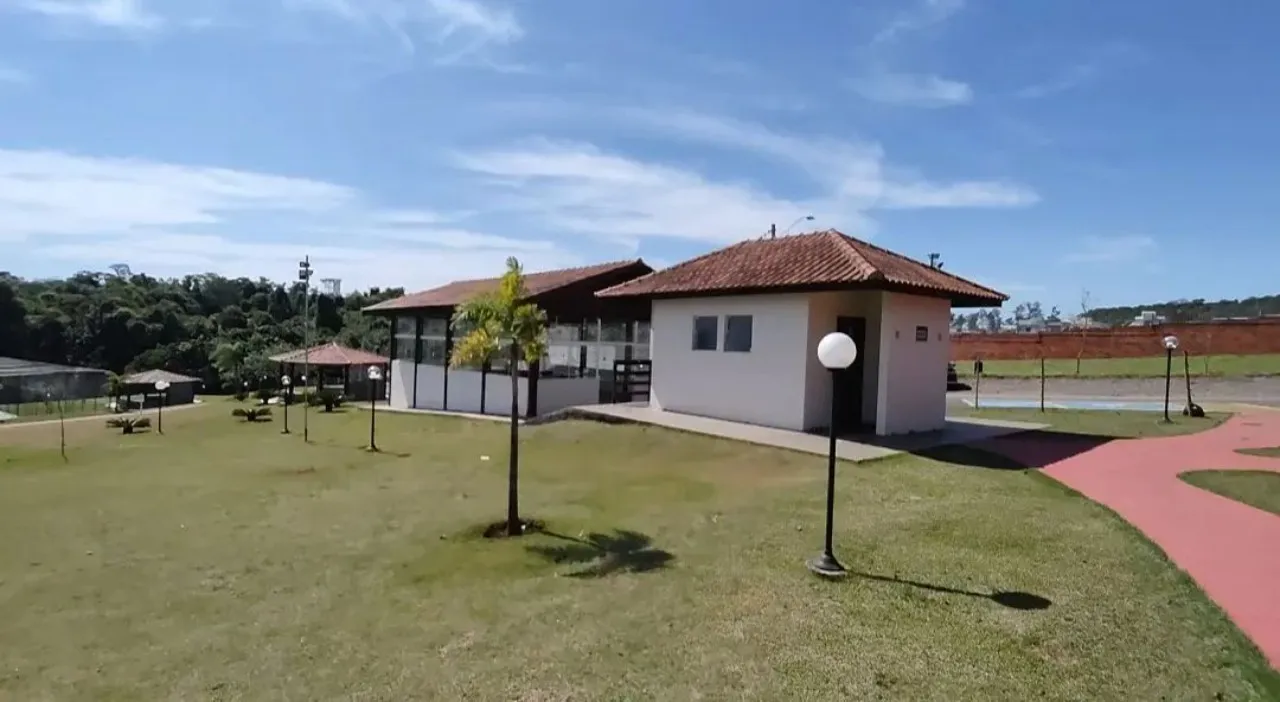 Imagem Impecável casa em condomínio à venda em Sorocaba-SP, Jardim Novo Horizonte: 3 quartos, 2 salas, 3 banheiros, 138m², 3 vagas.