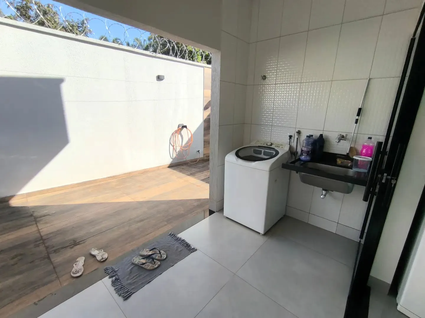 Imagem Casa 2/4 C Suite Sozinha No Lote No Jardim Dos Buritis