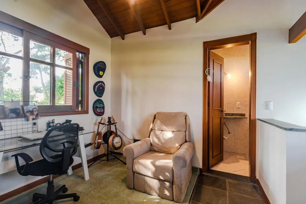 Imagem Casa em condomínio 3 dormitórios e sótão bairro Cristal