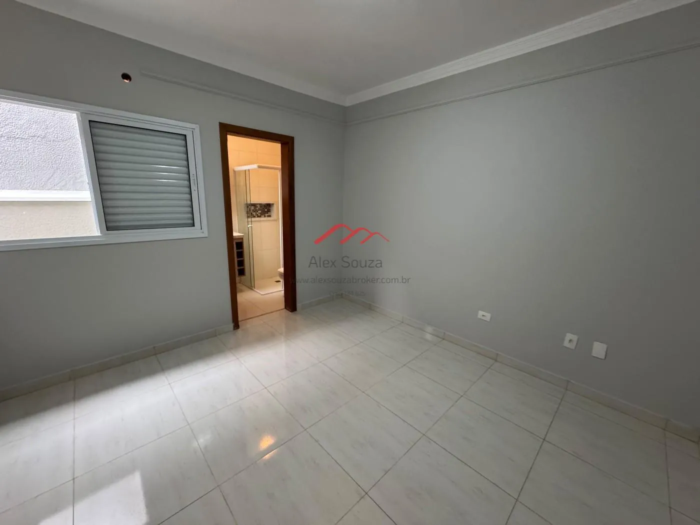 Imagem Casa para Venda em Indaiatuba, Jardim Paulista I, 3 dormitórios, 1 suíte, 2 banheiros, 2 vagas