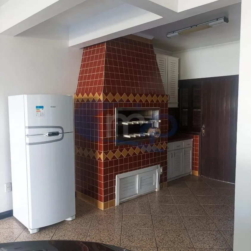 Imagem Casa á venda com 6 dormitórios no centro de Torres/RS