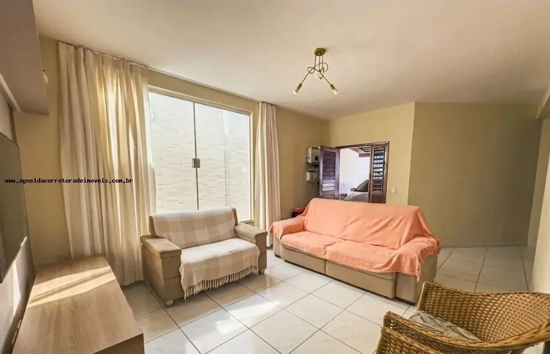 Imagem Casa para Venda em Parnamirim, Nova Parnamirim, 4 dormitórios, 2 suítes, 3 banheiros, 4 vagas