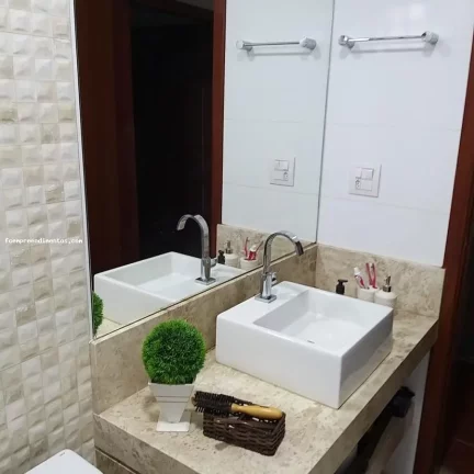Imagem Sobrado para Venda em Limeira, Parque Hippolyto, 3 dormitórios, 2 banheiros, 2 vagas