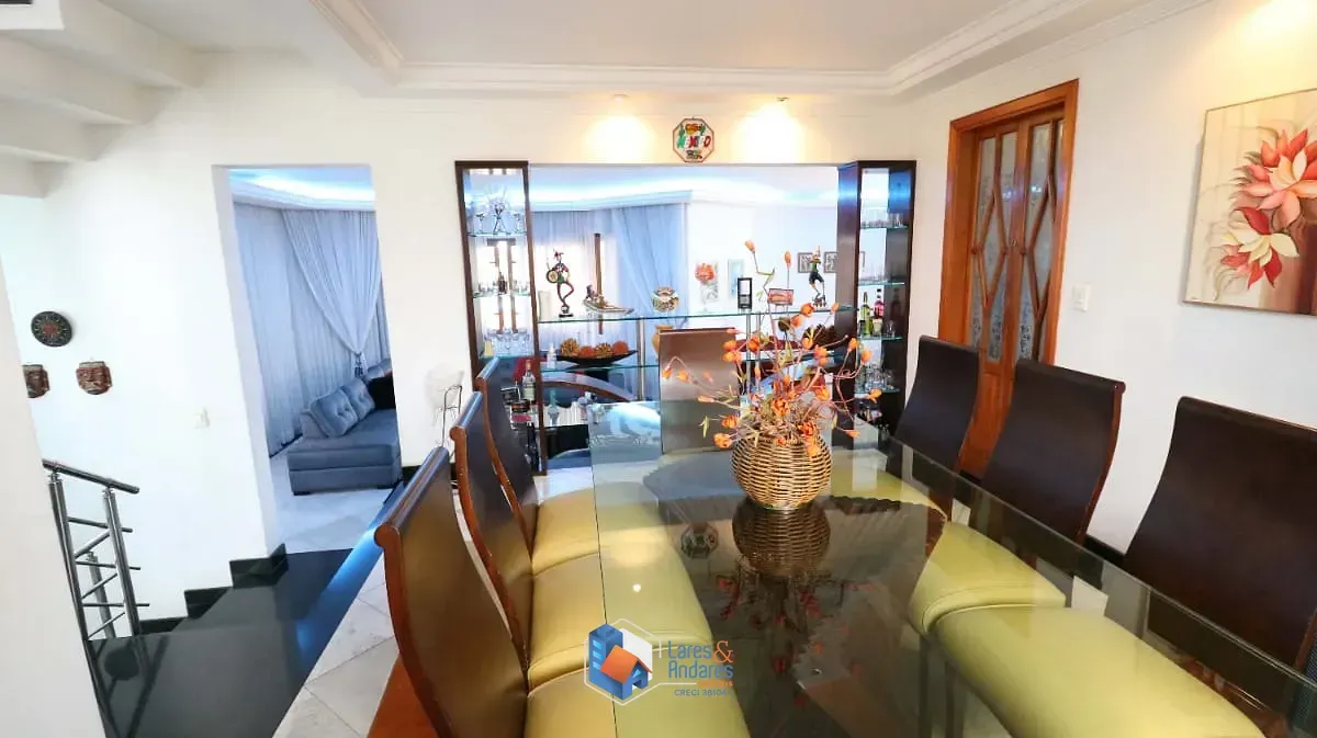 Imagem Casa no condomínio Condomínio Residencial Chácara Francesa para venda com 5 quartos, sendo 4 suítes, 444m²