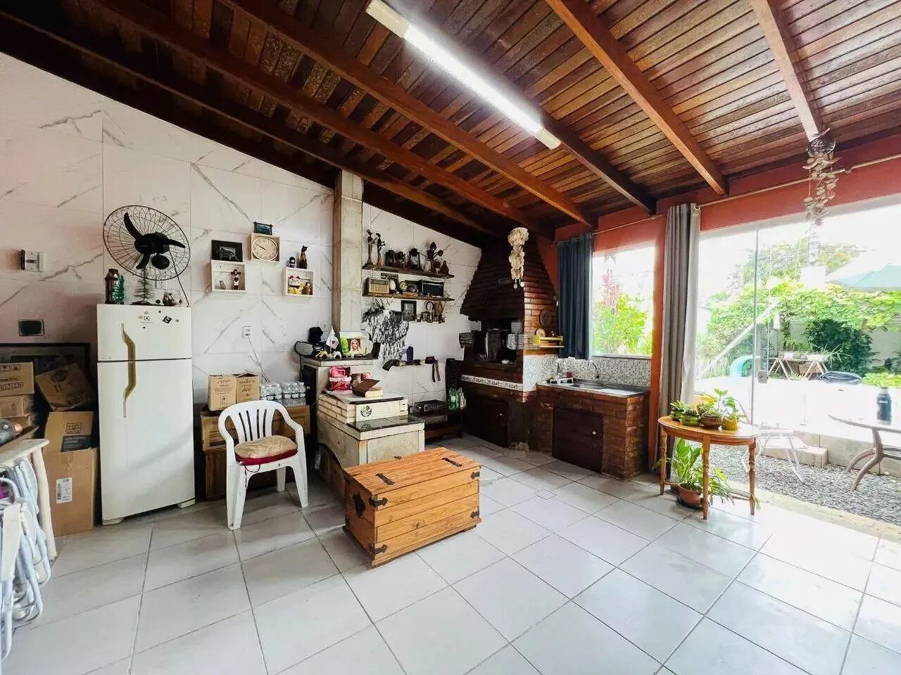 Imagem Casa com churrasqueira / Piscina