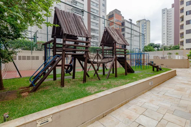 Imagem Apartamento à venda na Vila Romana, São Paulo-SP: 3 quartos, 1 suíte, 3 salas, 3 vagas de garagem!