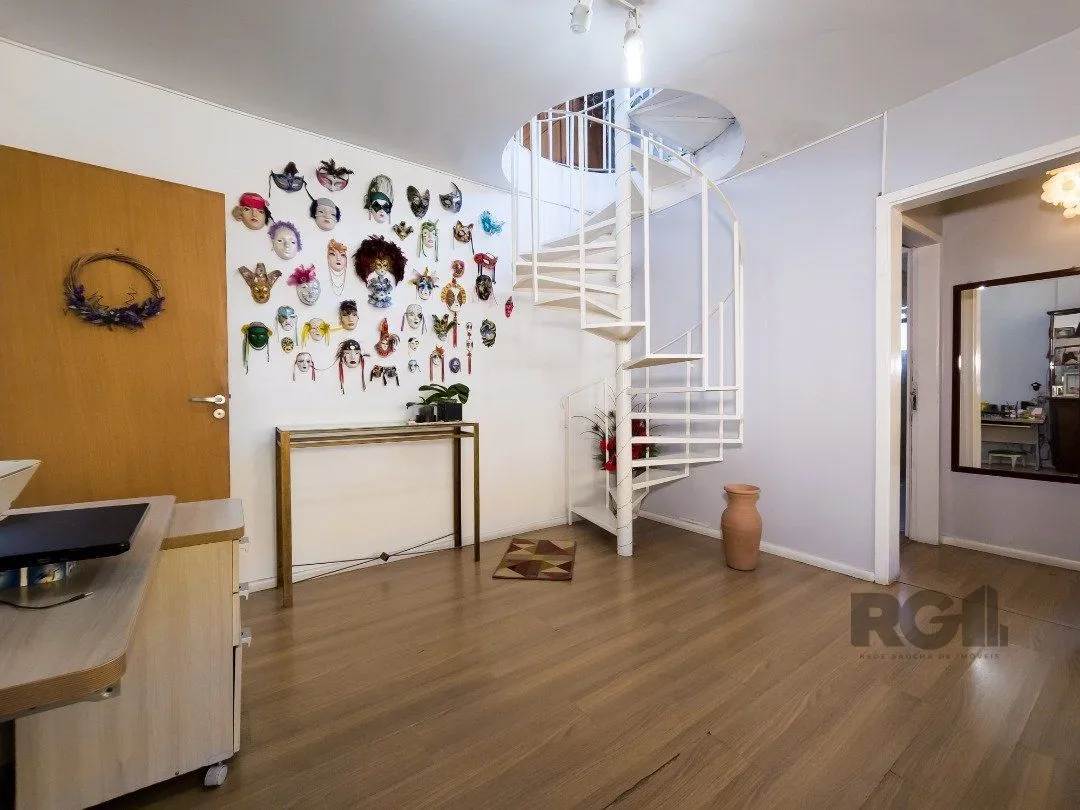 Imagem Cobertura, 2 quartos, 1 suite, dependência de empregada, 1 vaga de garagem, bairro Partenon