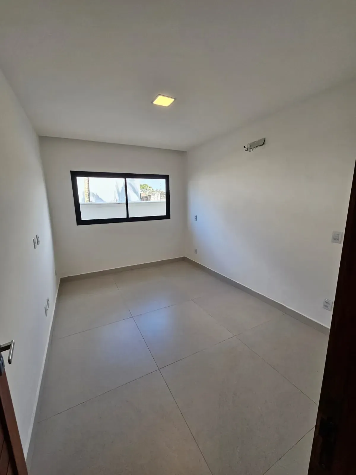 Imagem Casa de Condomínio com 3 Quartos à Venda, 153 metros em Cajupiranga - Parnamirim