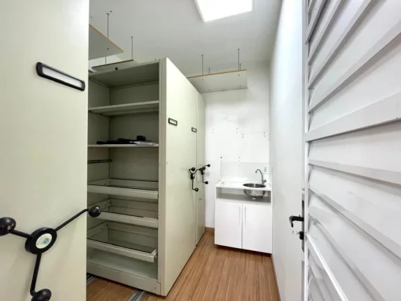Imagem Oportunidade única: Sala Comercial à Venda em Pinheiros, São Paulo-SP com 1 Sala, 1 Banheiro e 25,70m² de Área.