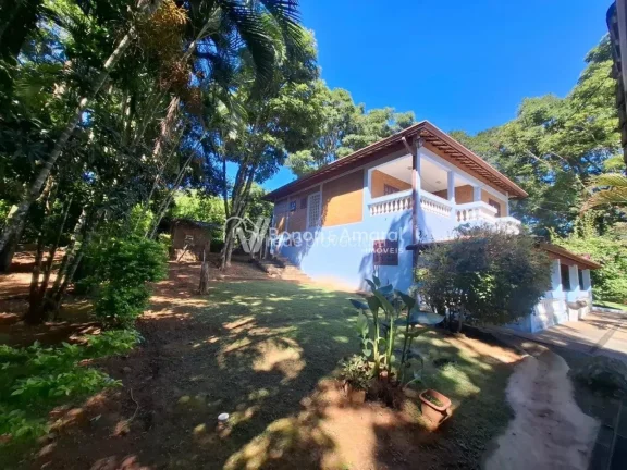 Imagem Linda chácara com total privacidade em meio à natureza!
Casa com 3 suítes (2 com closet), sala í...
