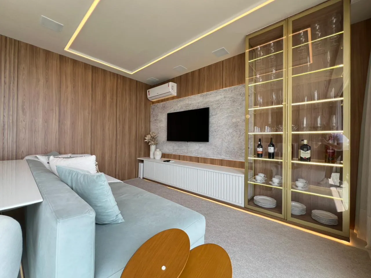 Imagem Apartamento com vista para o mar à venda com 120m2 por R$ 4.300.000,00