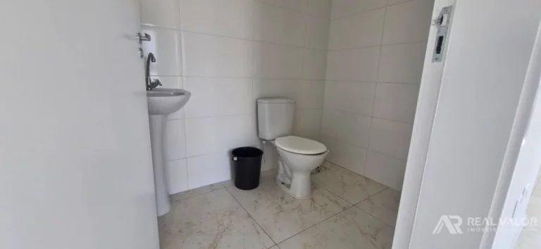 Imagem Sala Comercial de 63m2 para Locação no Bairro Eucaliptos em Fazenda Rio Grande