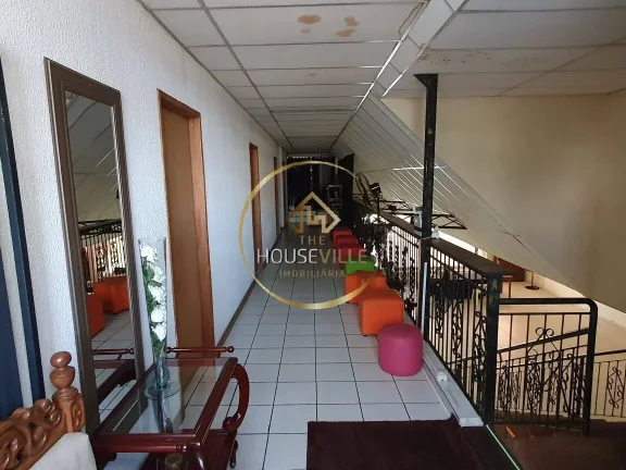Imagem Salão Comercial à Venda, 740m², Vista Permanente para o Banhado, Sjc.