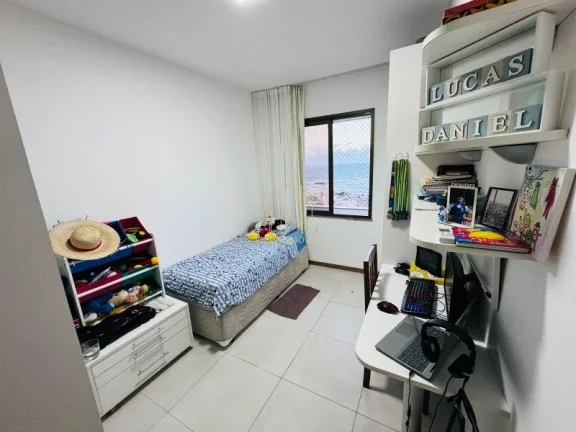 Imagem Lindo apartamento decorado vista mar com dois quartos duas varandas a venda na pituba