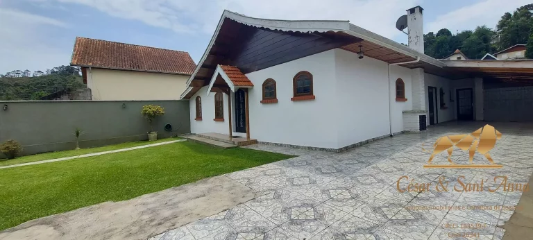 Linda casa p/ locação por Temporada em Campos do Jordão/SP