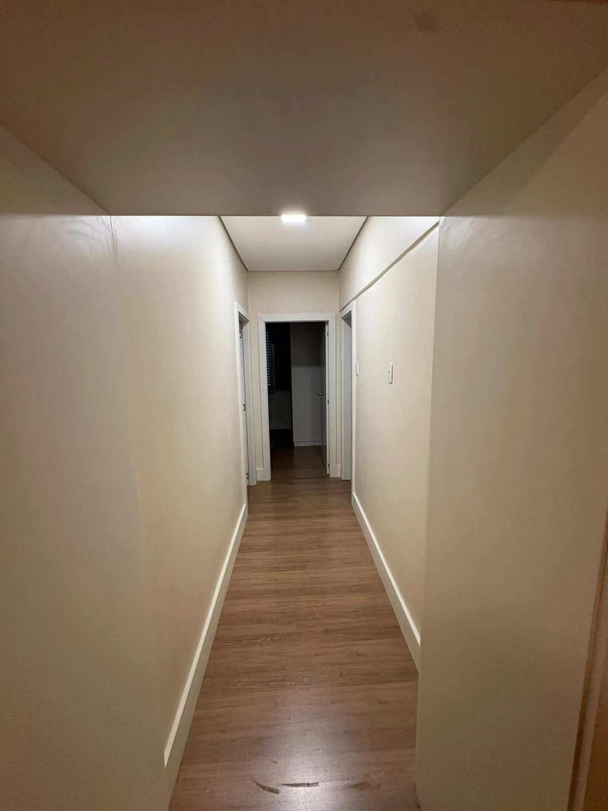 Imagem Apartamento com 02 quartos (01 suíte) no Bairro Cidade Baixa em Porto Alegre
