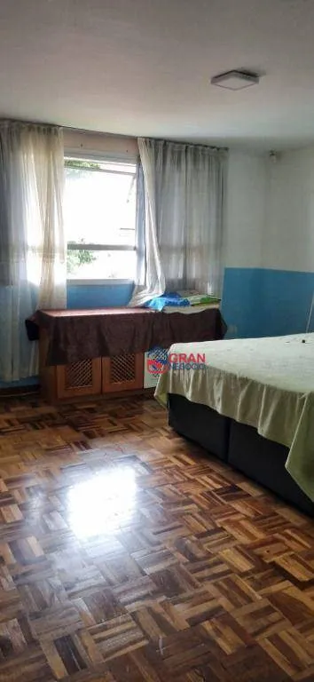 Imagem Casa espaçosa à venda - Novo Mundo Curitiba/PR