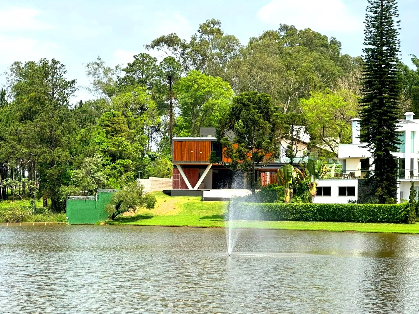 Imagem Casa 700m² à venda condomínio Lago Azul
