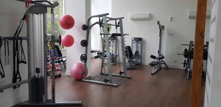 Imagem Vende cobertura duplex, 510m², 04 suítes, 03 salas - 06 banheiros, piscina privativa e 5 vagas