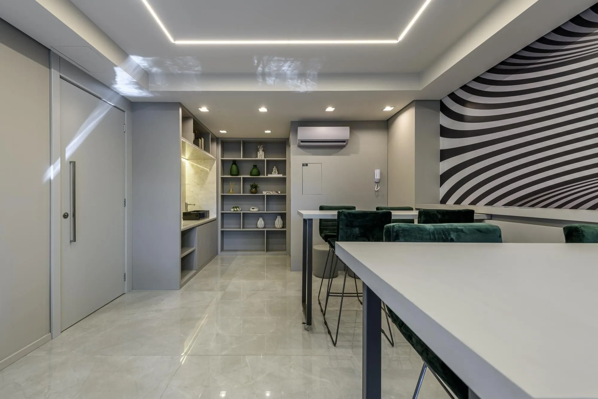 Imagem Apartamento Mobiliado 1 dorm e vaga no Mont Serrat - Porto Alegre