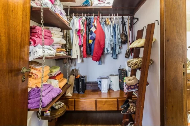 Imagem Casa para venda no bairro Guarujá em Porto Alegre