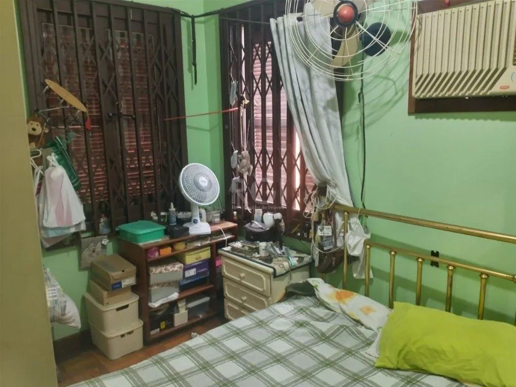 Imagem Casa para Venda - 220m², 3 dormitórios, 4 vagas - Teresópolis