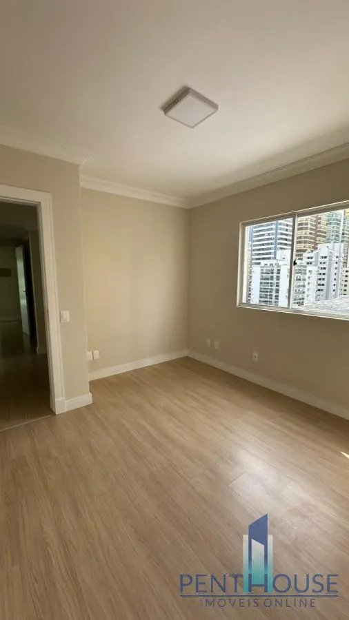 Imagem Apartamento Zona Central para Venda em Balneário Camboriú, CENTRO, 3 dormitórios, 1 suíte, 2 banheiros, 2 vagas