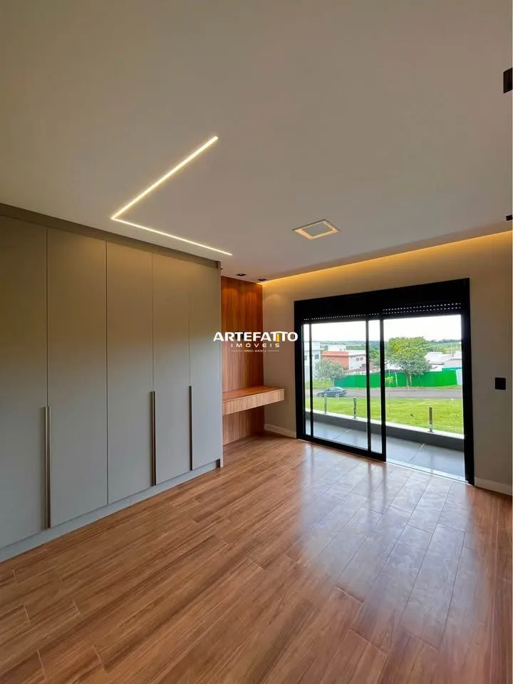 Imagem Casa de condomínio, no Veredas, em Franca, com 4 suítes.