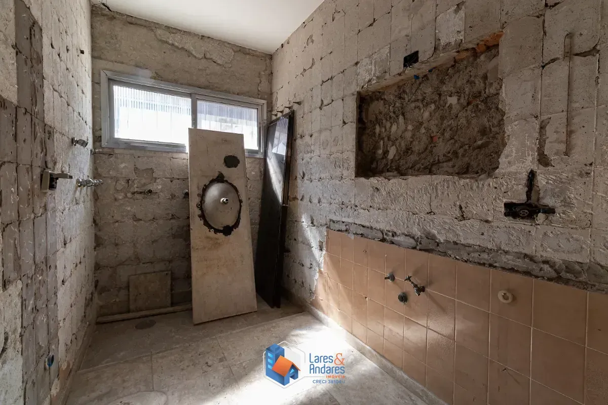 Imagem Casa para venda em Moema com 3 quartos, sendo 1 suíte, 190m²