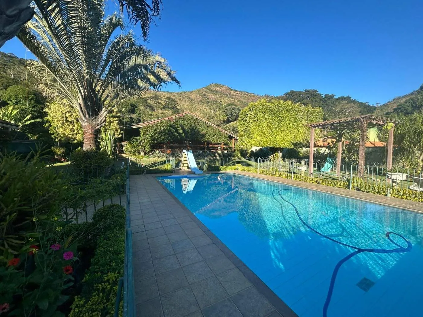 Imagem Casa para Venda em Petrópolis / RJ no bairro Secretario