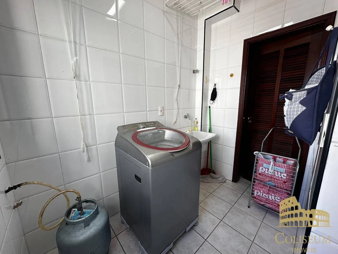 Imagem Apartamento com 2 dormitórios à venda, 94 m² por R$ 550.000,00 - Canto do Forte - Praia Grande/SP