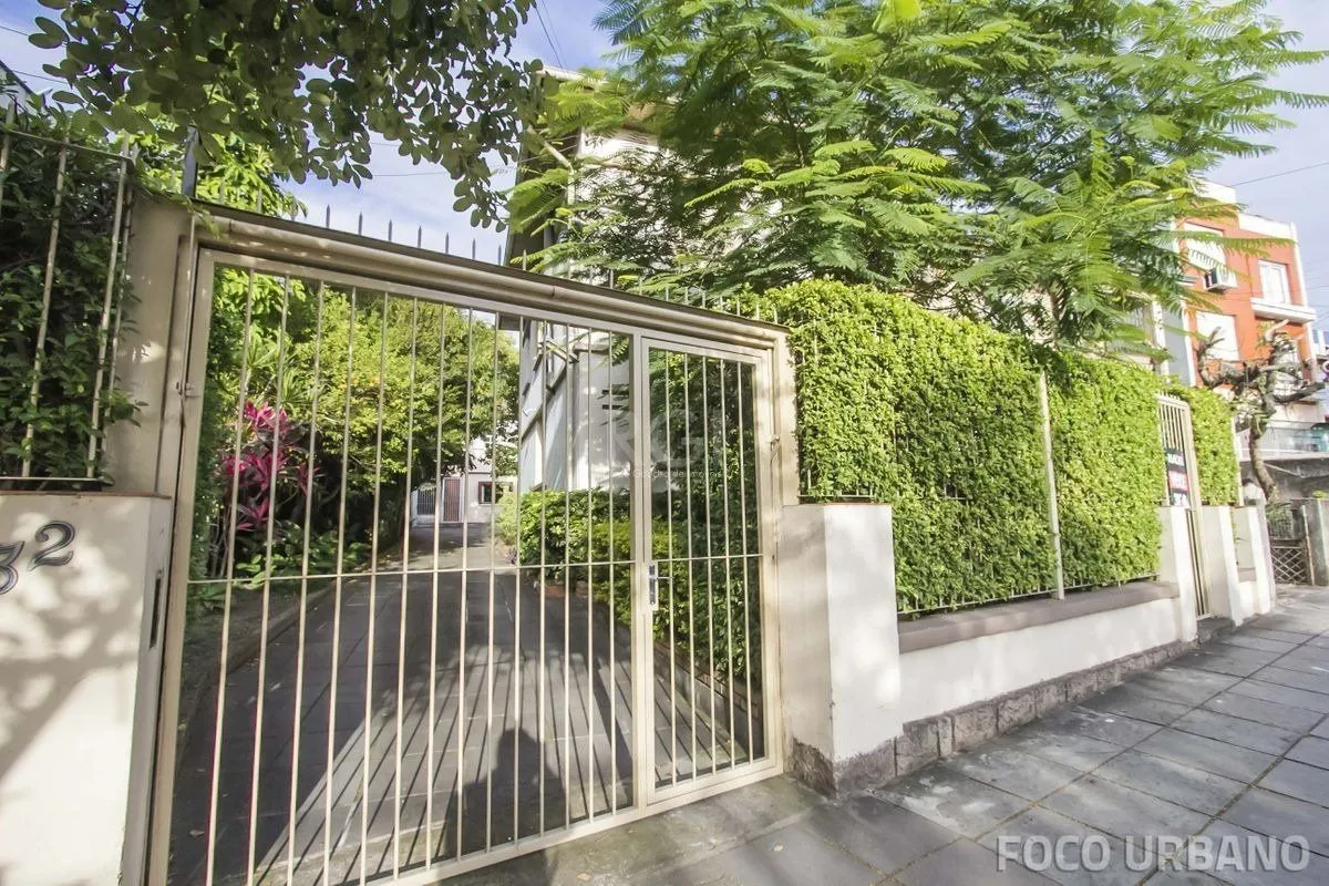 Imagem Casa para Venda - 1016m², 4 dormitórios, 6 vagas - Menino Deus