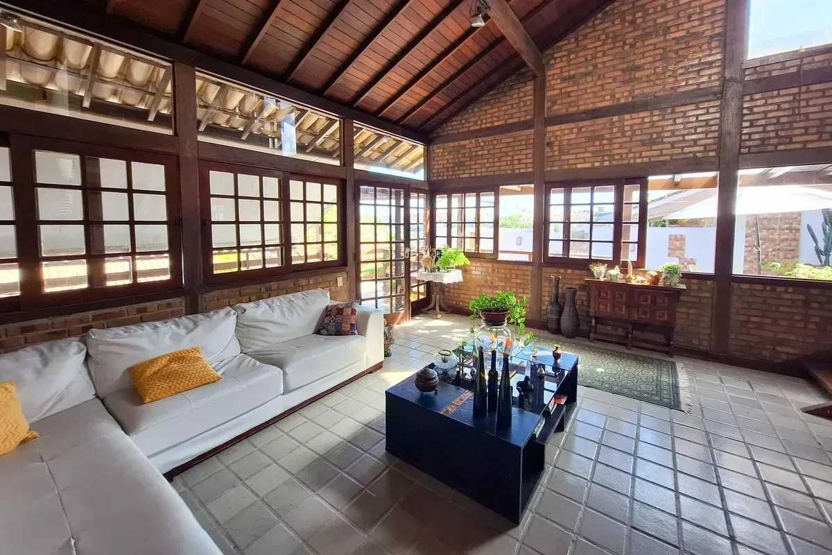 Imagem Casa de Condomínio com 4 Quartos à Venda, 235 metros em Badu - Niterói