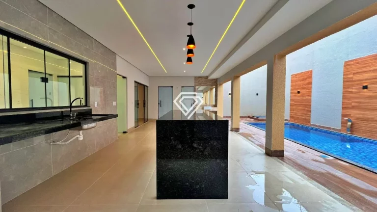 Imagem Sobrado 4 Quartos, 378 m² c/ Lazer à Venda na 106 Norte