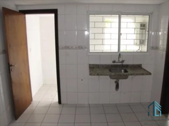 Imagem (Permuta ou financiamento) Sobrado 04 quartos c/suíte, terreno nos fundos, no Jardim das Américas em Curitiba PR,