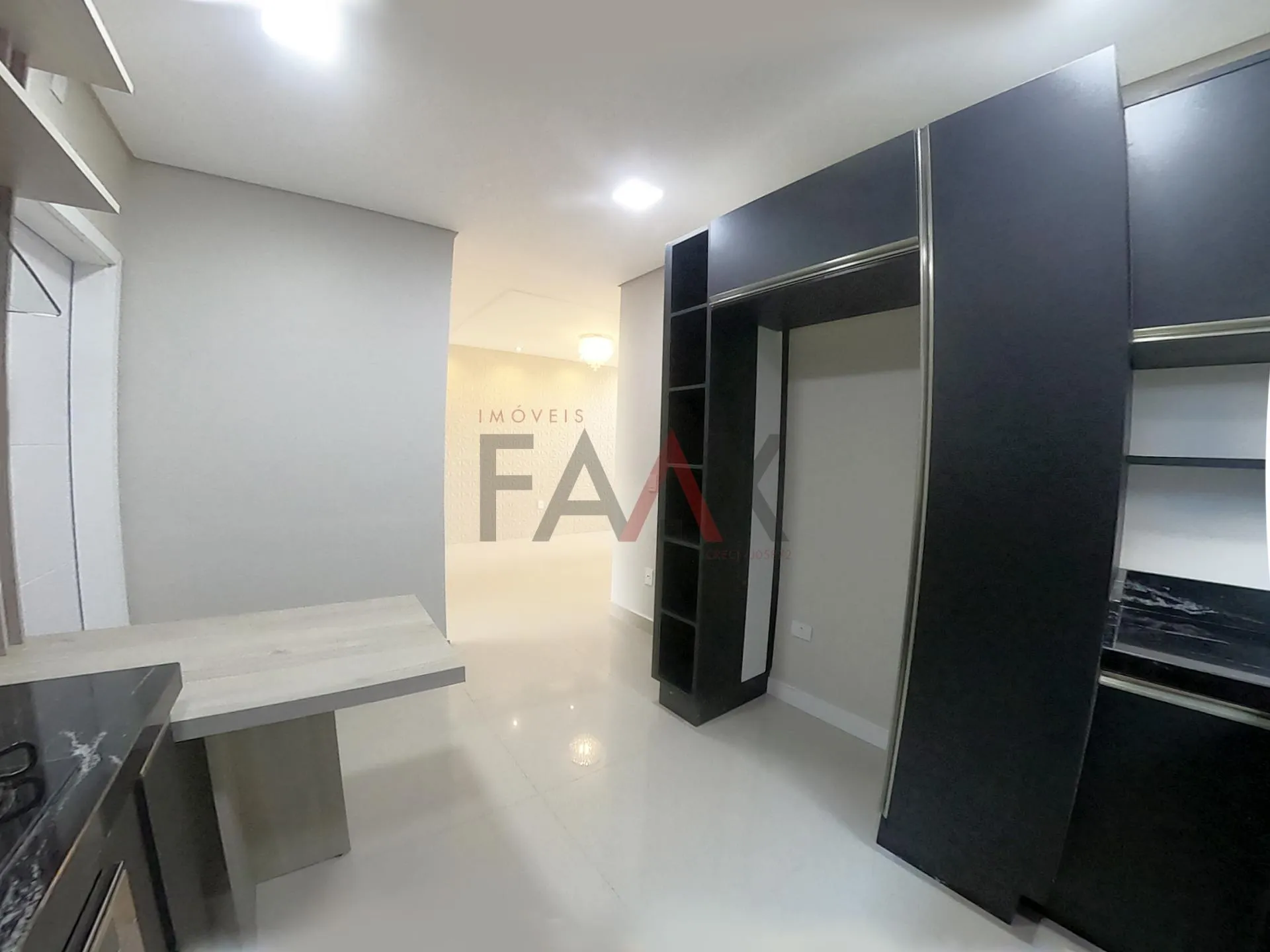 Imagem Sobrado com 3 dormitórios à venda,183.44m², GUARAPUAVA - PR