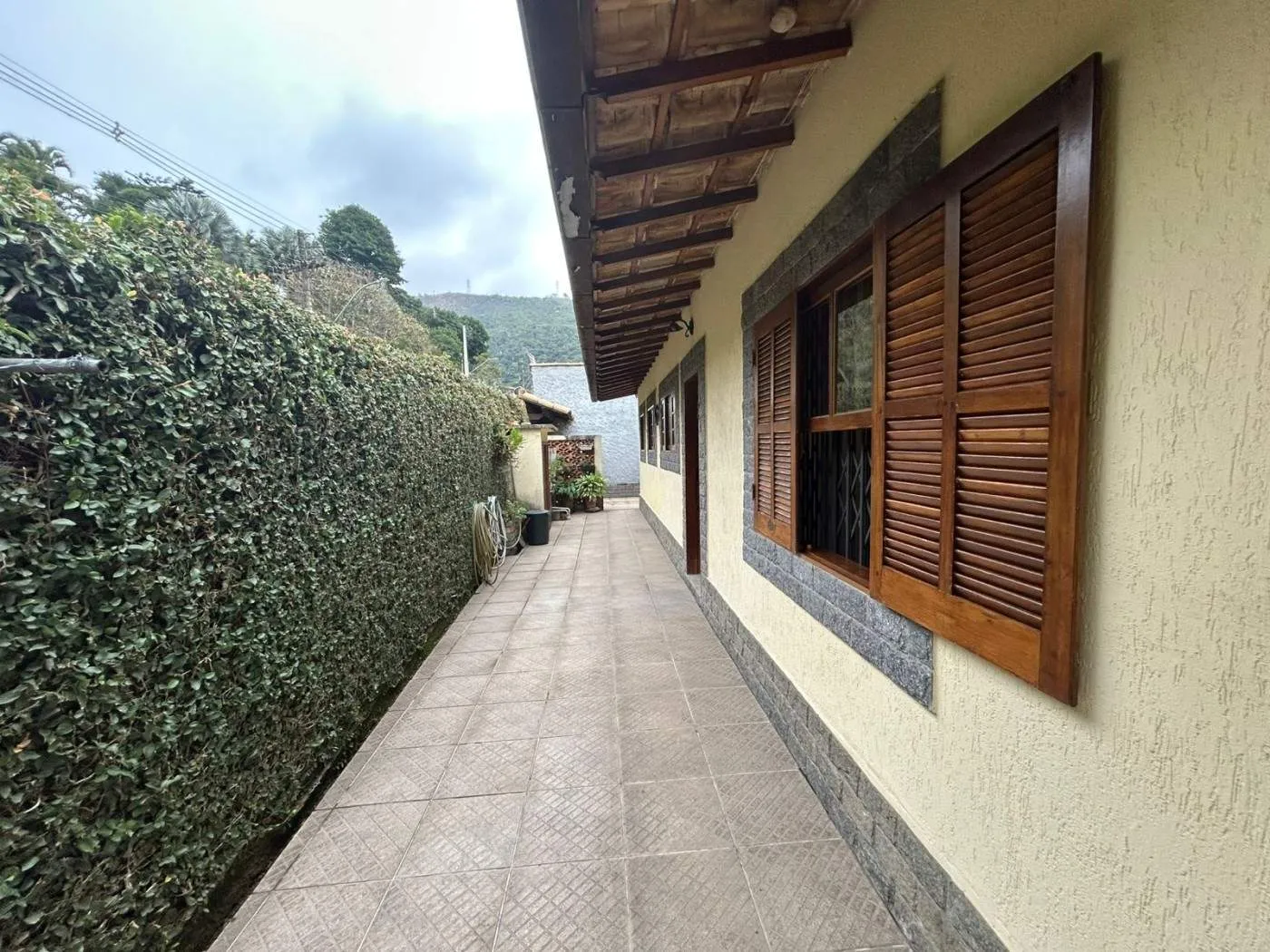 Imagem Casa para Venda em Petrópolis / RJ no bairro Nogueira