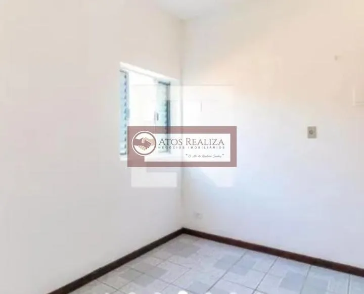 Imagem Alugo Sobrado com entrada compartilhada no Jd Satélite -São Paulo. Com Sala, cozinha, banheiro, área de serviço, R$ 1.250. OBS: Com vaga de garagem R$ 1.450,00 Agende uma visita.