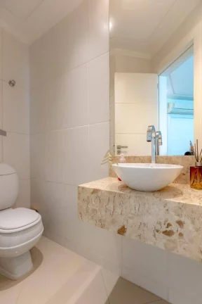 Imagem Apartamento com 3 dormitórios à venda, 131 m² por R$ 3.746.277,93 - Centro - Balneário Camboriú/SC