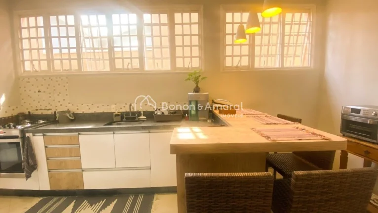Imagem Linda casa no Loteamento Caminhos de São Conrado.

Projeto que privilegia integração, 
conforto e...