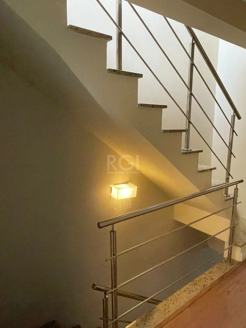 Imagem Sobrado para Venda - 132.69m², 2 dormitórios, sendo 1 suites, 1 vaga - Hípica