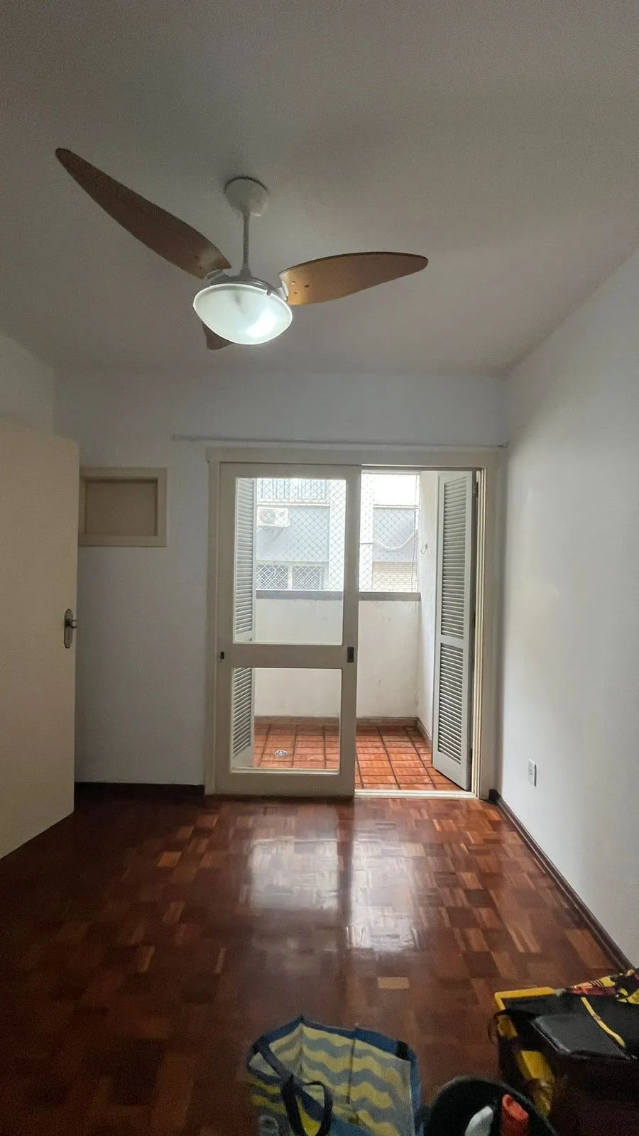 Imagem Apartamento com 2 quartos e 77m² à venda em Rio Branco, Porto Alegre.