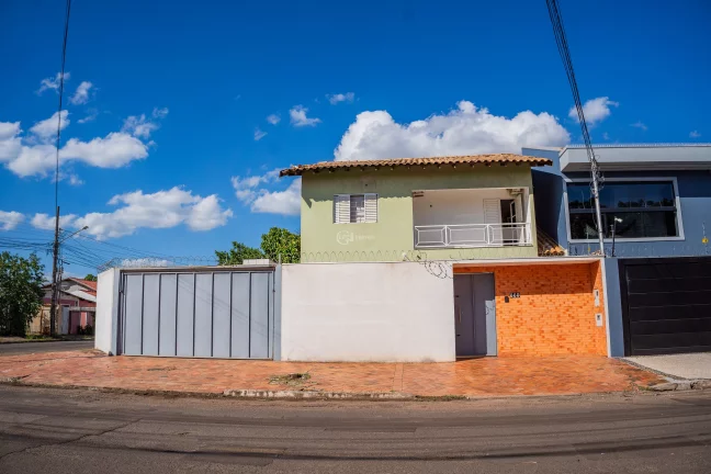 Imagem Imperdível: Casa à venda em Campo Grande-MS, Vila Palmira - 3 quartos, 1 suíte, 3 salas, 3 banheiros, 3 vagas, 169,84 m².