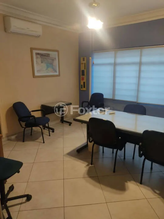 Imagem Casa Santana - 240M², 4 Dorms, 10 Vagas.
