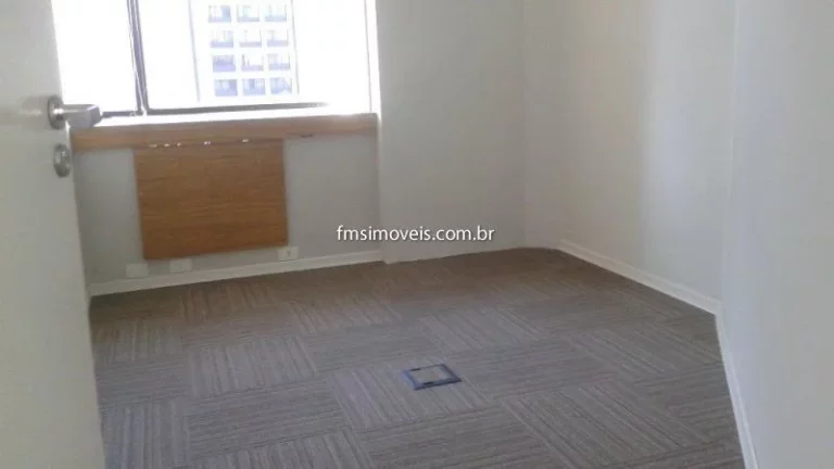 Imagem Conjunto comercial na região da Berrini - SP