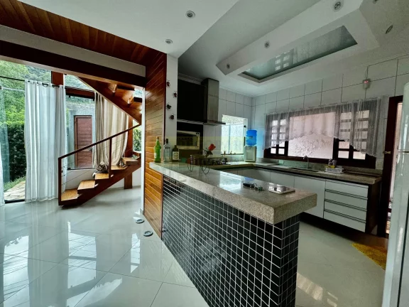 Imagem GRANDIOSA CASA SOFISTICADA E ELEGANTE C/ 3 DORMITORIOS E 4 BANHEIROS VENDA OU LOCAÇÃO