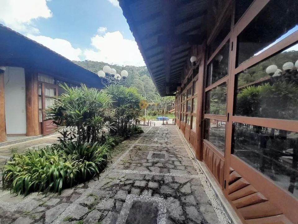 Imagem Comercial para Venda em Teresópolis / RJ no bairro Albuquerque