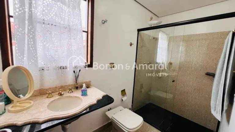 Imagem Linda casa em condomínio - ampla, funcional e muito aconchegante!

Documentação ok para financiam...