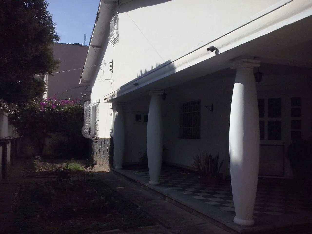 Imagem Comercial à venda e locação 5 Quartos, 2 Suites, 3 Vagas, 650M², Centro, Pindamonhangaba - SP