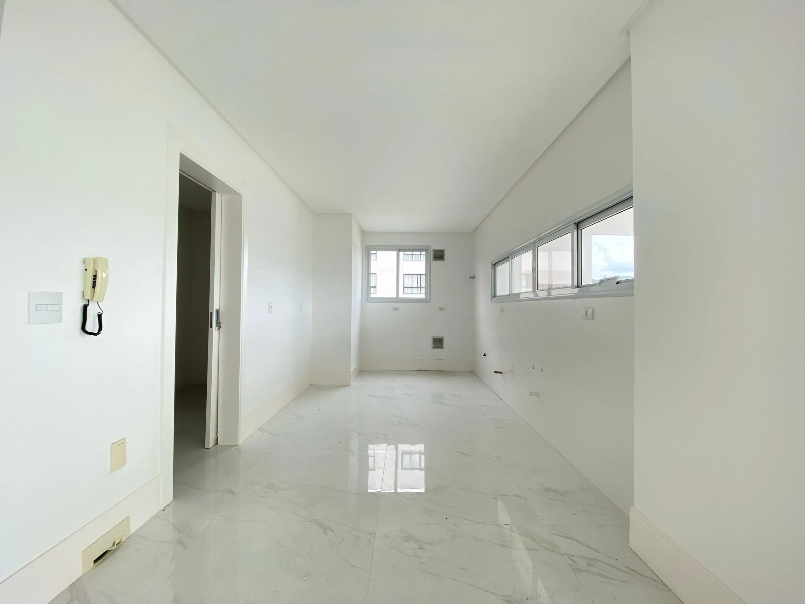 Imagem Apartamento com vista para o mar à venda com 200m2 por R$ 6.500.000,00